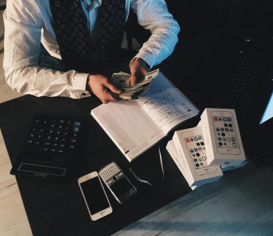 accountant counting money